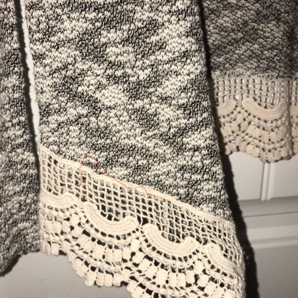 Patterned Jacket with Lace - Picture 2 of 3